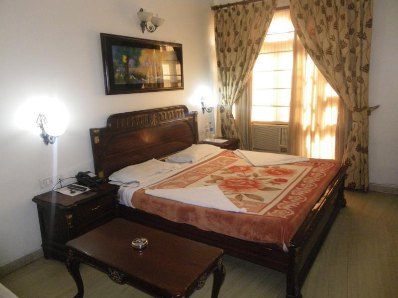 Hotel O Mid Town เดลี ภายนอก รูปภาพ
